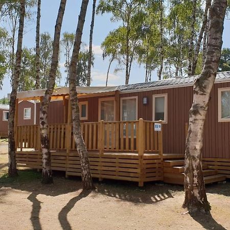 Mobil Homes Xxl2 4 Chambres - Camping Le Ranch Des Volcans Châtel-Guyon Екстериор снимка