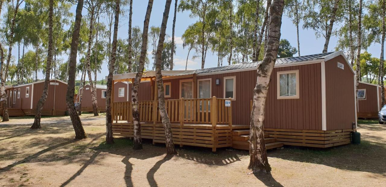 Mobil Homes Xxl2 4 Chambres - Camping Le Ranch Des Volcans Châtel-Guyon Екстериор снимка